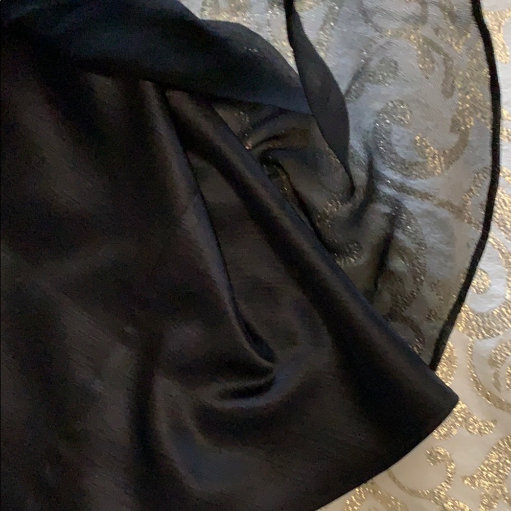 Dress - Picture 4 of 7